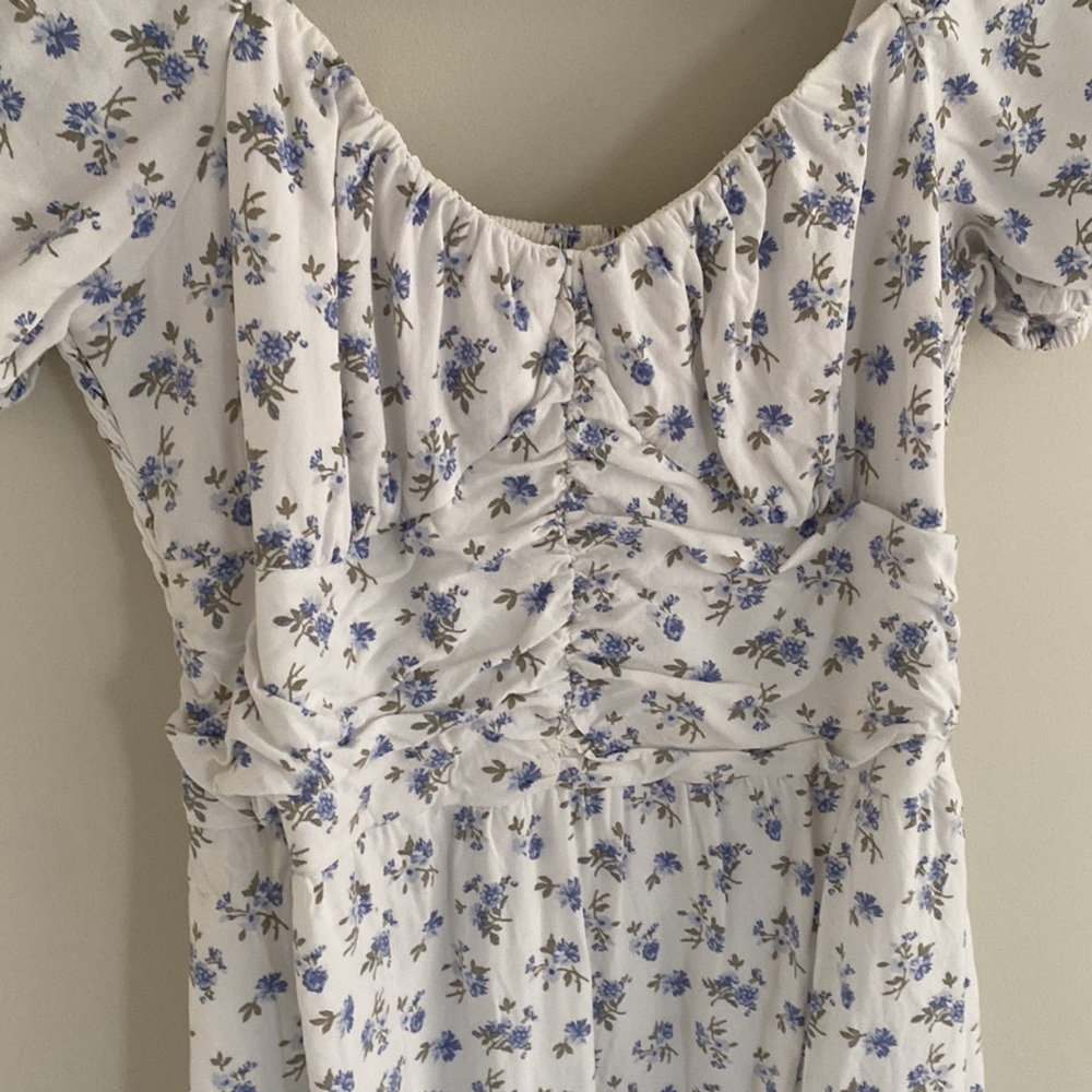 Hollister Spring Floral Dress - Picture 4 of 7